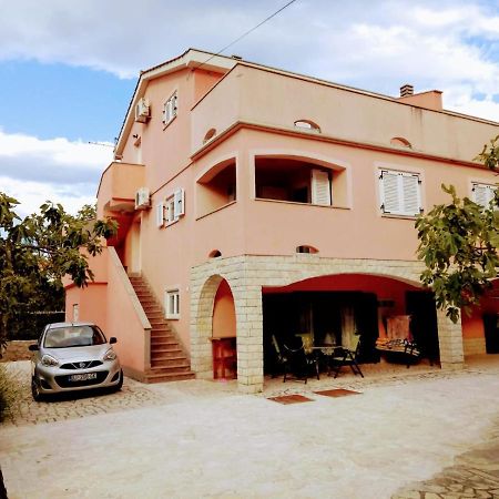 Apartments Ivanka G Malinska Exterior foto