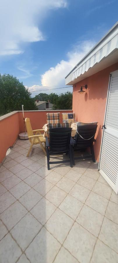 Apartments Ivanka G Malinska Exterior foto